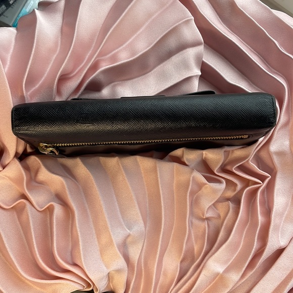 Authentic Prada Saffiano Fiocco Nero wallet in black - Picture 9 of 13